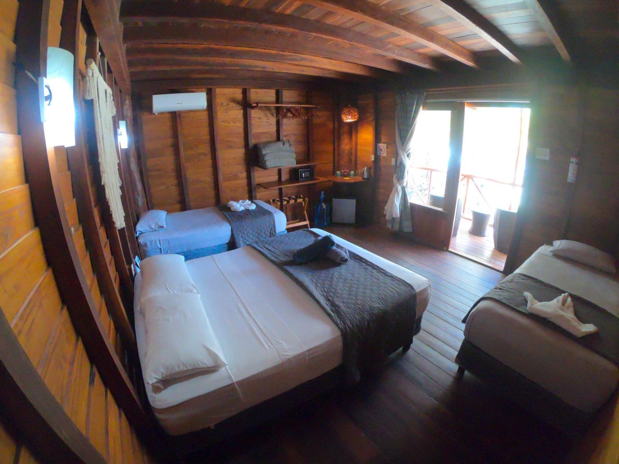 Palmeras De Mahahual Cabanas Стая снимка