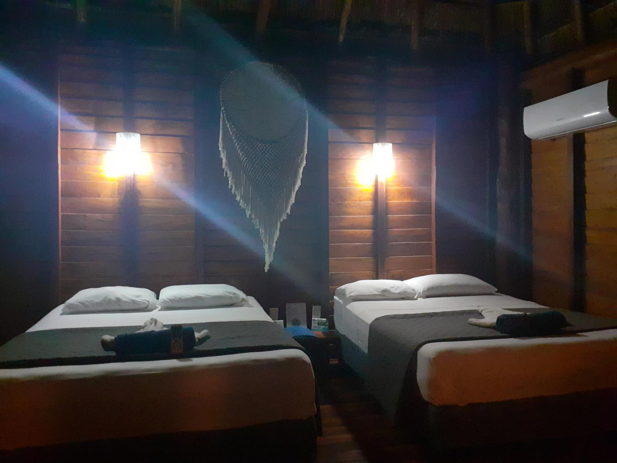 Palmeras De Mahahual Cabanas Стая снимка