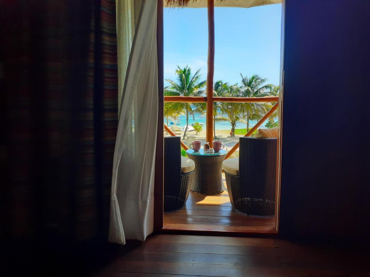 Palmeras De Mahahual Cabanas Екстериор снимка